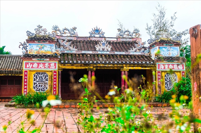 Top car rental service from Phan Thiet to Da Nang one way [0902802007]